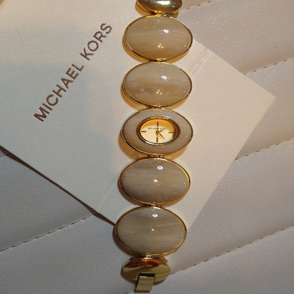 Mk watch